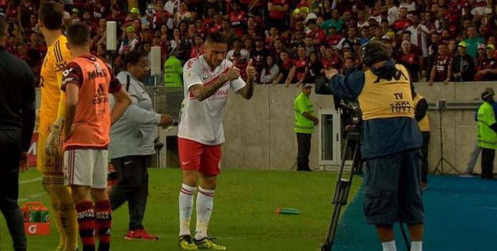 Paolo Guerrero salió molesto tras expulsión en el Internacional vs. Flamengo. (Agencias/Capturas)