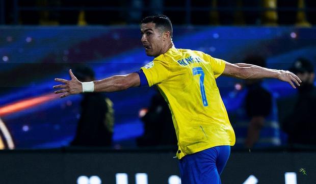 Cristiano Ronaldo anotó doblete en la victoria de Al Nassr vs. Al Okhdood. (Foto: Getty)