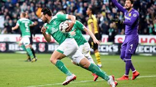 De volea y zurda: Pizarro le hizo un golazo al Dortmund y le da al Bayern el título de Bundesliga [VIDEO]