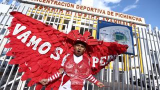 Selección Peruana: hinchas ya alientan en el Atahualpa de Quito (VIDEO)