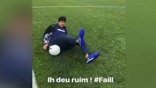 Todo por 'likes': Neymar intentó una acrobacia, pero cayó y casi se lesiona de gravedad [VIDEO]