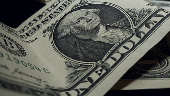 El billete de dos dólares está vigente, aunque muchos no lo crean. Sin embargo, el billete de un dólar es más utilizado (Foto: Unsplash)