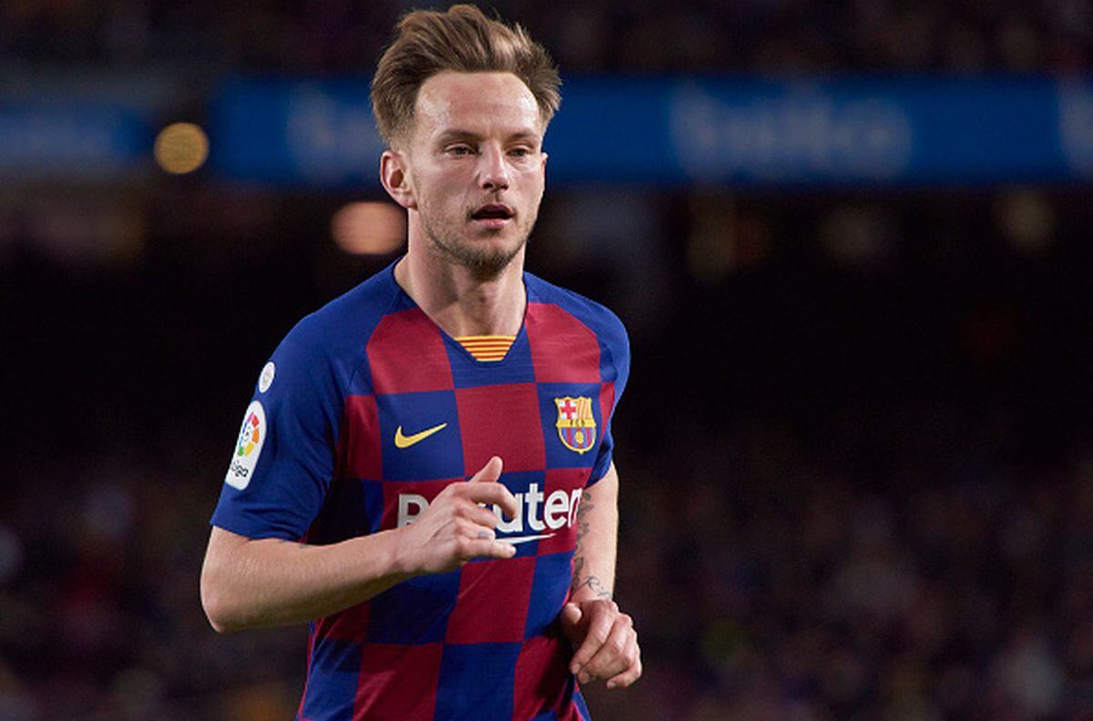Rakitic estuvo voceado para salir en verano, pero terminó siendo titular para Valverde. Con Setién, Puig le arrebataría su lugar en la plantilla. (Getty)