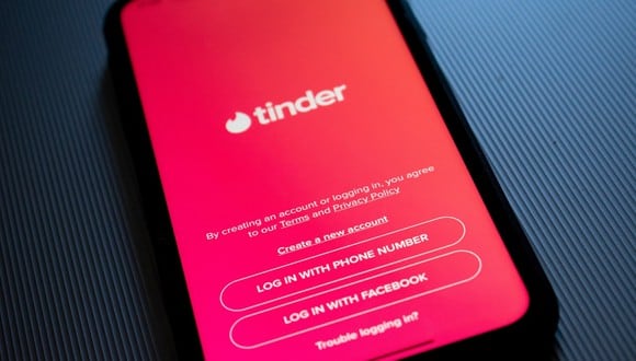 ¿Te gustaría utilizar Tinder pero no eliminarla cada vez que alguien revise tu celular? aplica este sencillo truco. (Foto: Getty Images)