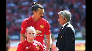 Ibrahimovic y Mourinho: gol y título del United en Community Shield