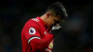 ¿Se quiere ir? Alexis Sánchez incómodo en Manchester United analiza su futuro