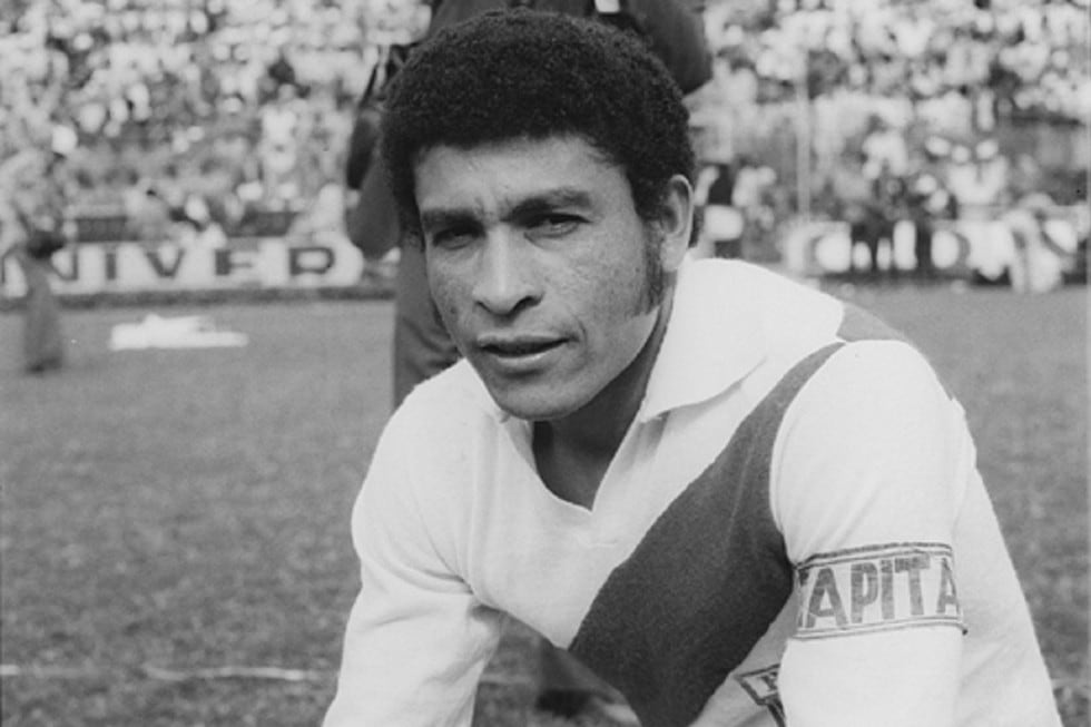 Héctor Chumpitaz nació en Cañete, el 12 de abril de 1941. Su debut profesional fue con Deportivo Municipal en 1964, jugando también la temporada 1965 en la 'Academia'. (GEC Archivo Histórico)