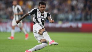 ¡Míralo una y otra vez! El golazo de volea de Alves en triunfo de Juventus y pase a la final [VIDEO]