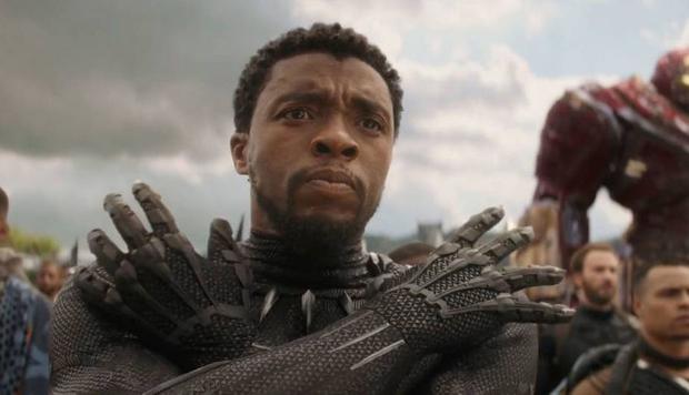 "Black Panther" asesinado por Thanos tras chasquear los dedos con el Guantelete del Infinito (Foto: Marvel)