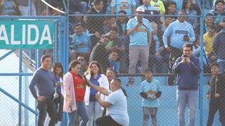 Sporting Cristal: hincha le pidió matrimonio a su pareja en entretiempo de partido con Sport Rosario