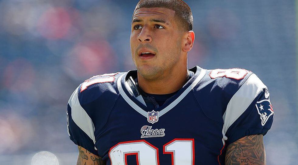 Aaron Hernandez escondía muchos secretos, el documental de Netflix revela y discute muchos de ellos (Foto: AFP)