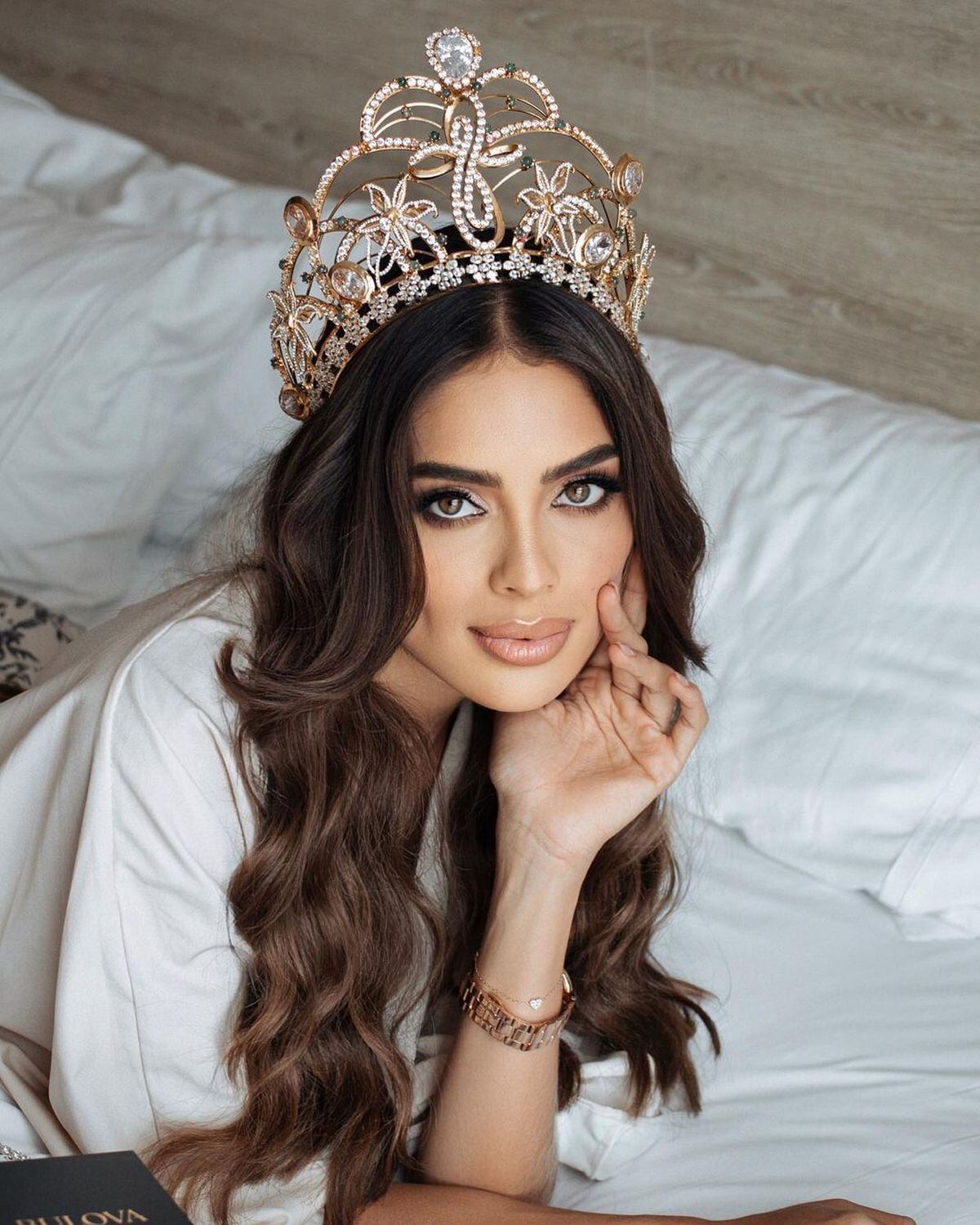 Camila Avella luciendo su corona como representante del país cafetero (Foto: Miss Colombia / Instagram)