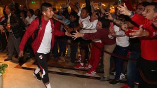 Perú contra Argentina: jugadores salieron de la concentración para saludar a hinchas (VIDEO)