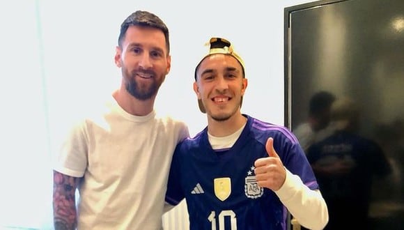 El fan de Lionel Messi que lo esperó por 10 horas en la puerta de su casa en París.