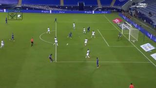 Contribuye en el gol: André Carrillo dio una asistencia para tanto de Gomis en Al Hilal [VIDEO]