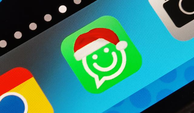 This way you can change the WhatsApp logo and put a Christmas hat on it.  (Photo: MAG)