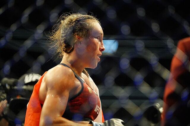 La cara de Joanna Jedrzejczyk luego de su derrota ante Weili Zhang en el UFC 248. (Foto: Getty Images)