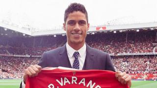 Oleado y sacramentado: Manchester United oficializó el fichaje de Raphael Varane