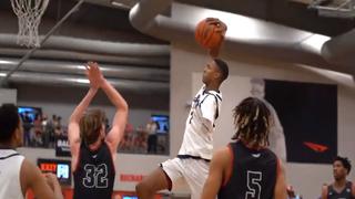 Video viral: Joven de 17 años sorprende al jugar baloncesto con un solo brazo