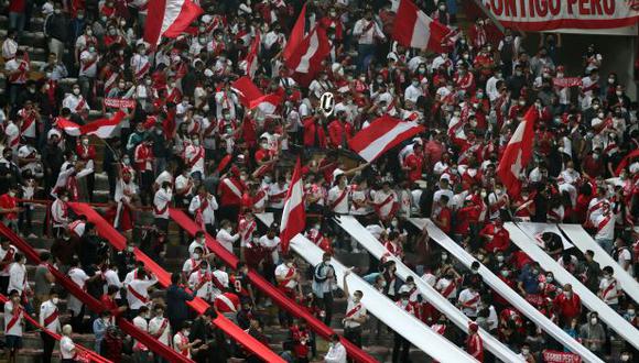 En Lima , se permitirá el ingreso de la gente a los estadios con un aforo máximo de 30%. (Foto: AFP)