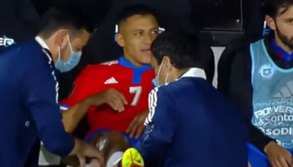 Alexis Sánchez salió a los 36 minutos del primer tiempo del juego ante Ecuador. (Captura: El Canal del Fútbol)