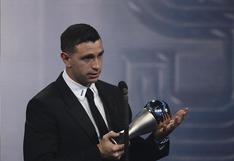 Manos de campeón: ‘Dibu’ Martinez fue elegido como mejor portero en el FIFA The Best