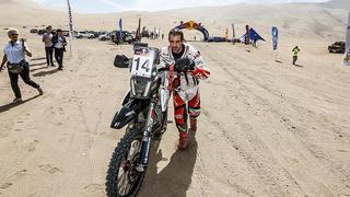 Oriol Mena, el español que caminó 5 kilómetros con su moto para completar el Atacama Rally