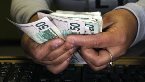 ¿A cuánto cotiza el dólar este martes 1 de febrero en México? (Foto: AFP).