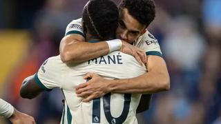 Tremendo, ‘Lucho’: la asistencia de Luis Díaz para 2-1 anotado por Mané en Liverpool vs. Aston Villa [VIDEO]