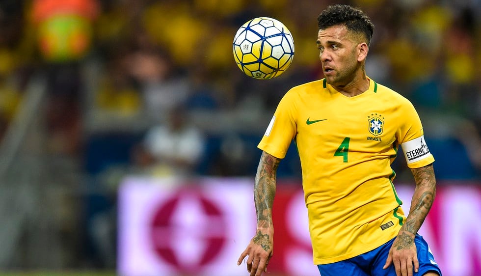 Dani Alves - Brasil - 39 años. 