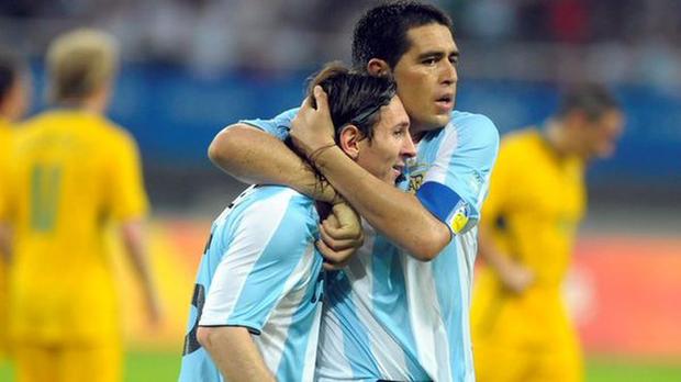 Juan Román Riquelme garantizó la presencia de Lionel Messi en su despedida. (Foto: EFE)