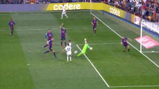 ¡Por poquito! Lucas Vázquez casi marca en Real Madrid vs. Barcelona tras tiro de Vinicius [VIDEO]