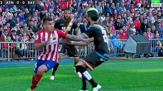 Atlético de Madrid: Ángel Correa burló a rival con autopase de taco