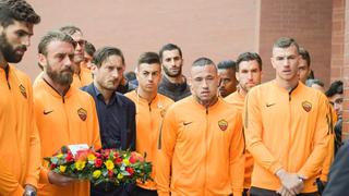 De esto se trata: jugadores de la Roma homenajearon a los caídos de Hillsborough