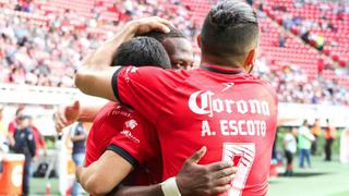 Chivas perdió 2-1 ante Lobos BUAP en un partido lleno de golazos por la Liga MX