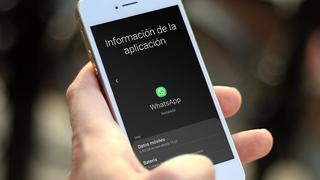 ¿Qué significa ‘forzar detención’ en WhatsApp y por qué debes usarlo?