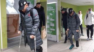En muletas y con el corazón roto: la salida de Neymar del estadio tras nueva lesión