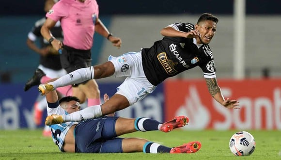 Con la caída de Sporting Cristal, los clubes peruanos van 17 derrotas en las últimas 19 presentaciones en Copa Libertadores. (Foto: EFE)