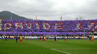 Adiós 'Capitano': ovación y mosaico dedicados a Astori en minuto 13 del partido de Fiorentina [VIDEO]