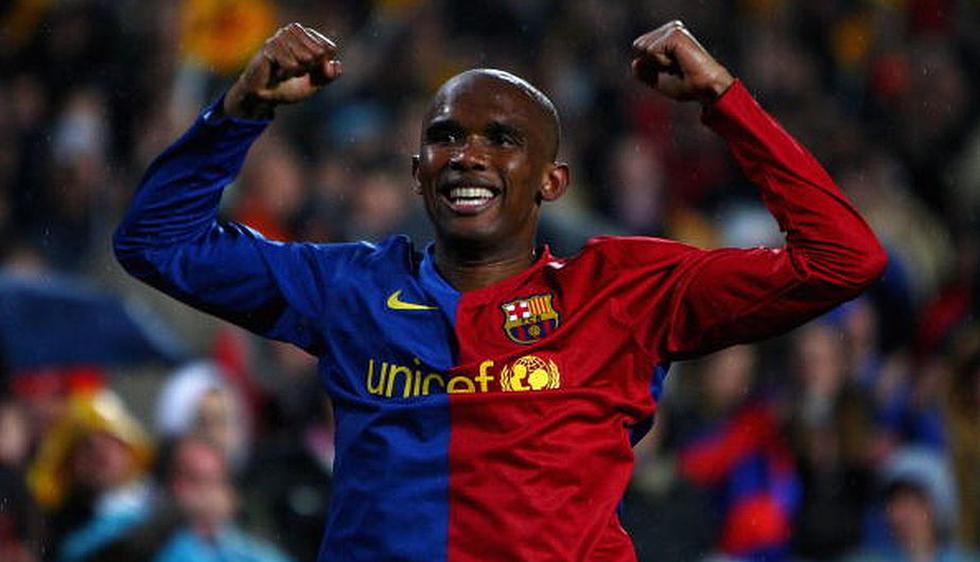 Figo llegó al Barcelona en la temporada 1995-96. Como 'culé' realizó cánticos y burlas contra el Real Madrid. En el 2000 se convirtió en jugador blanco y el primer galáctico. Fue el fichaje más ca