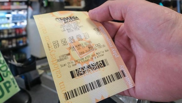 ¿Quién tendrá la suerte en sus manos? La lotería Mega Millions eleva el monto de su jackpot para el próximo sorteo (Foto: AFP)