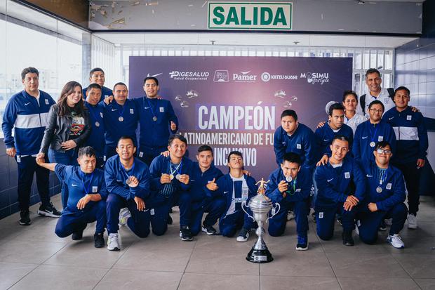 Alianza Lima reconoció a sus campeones de la Copa Latinoamericana de Futsal Inclusivo. (Foto: Prensa AL)