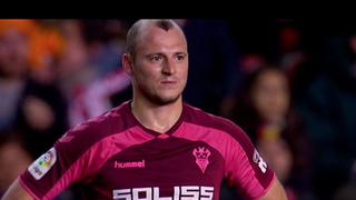 Suspenden partido Rayo Vallecano vs Albacete por insultos racistas contra Roman Zozulya