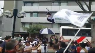 “Yo tengo fe, que Alianza va a ganar”, cantaron los hinchas ‘blanquiazules’ en banderazo previo al ‘Clásico’ [VIDEO]