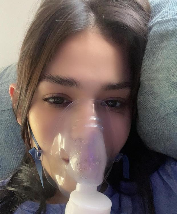 La foto de Danna Paola con un respirador artificial (Foto: Danna Paola / Instagram)