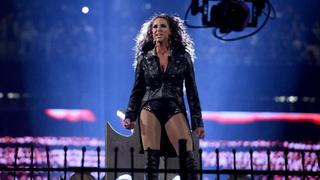¿Cómo se prepara Stephanie McMahon para su lucha contra Ronda Rousey en WrestleMania 34? [VIDEO]