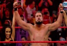 ¿El mejor luchador latino? Andrade venció a Rey Mysterio en un combate de'2 de 3 caídas' en el Raw de Toronto [VIDEO]