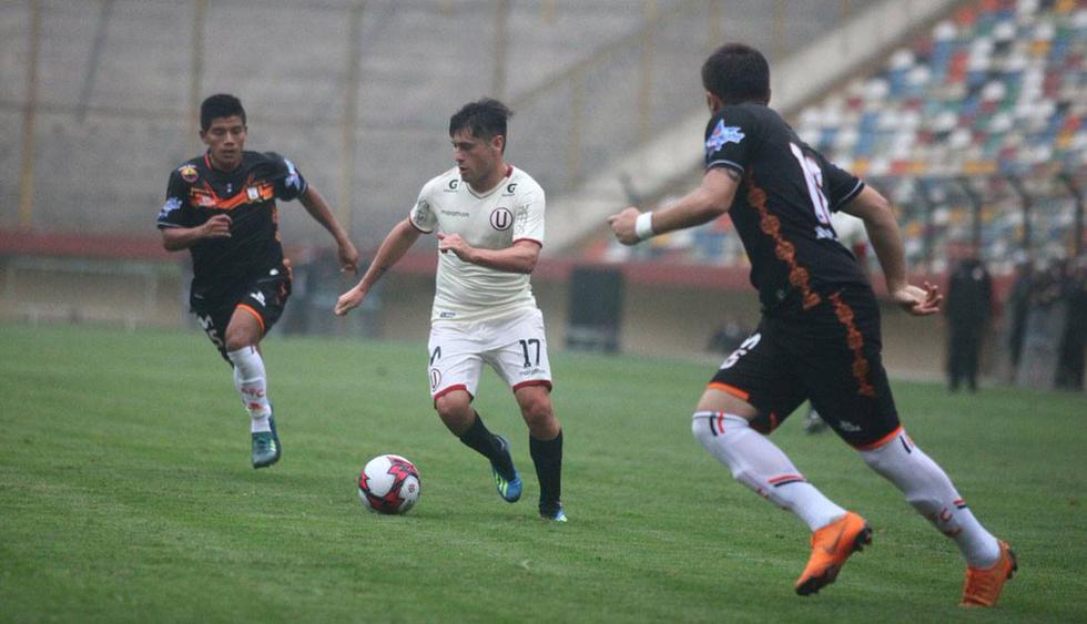 Universitario de Deportes iguala ante Ayacucho FC con golazo de tiro libre del 'Loco' Vargas. (Twitter Universitario)