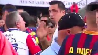 Barcelona: hinchas agredieron a fanático con camiseta del Real Madrid