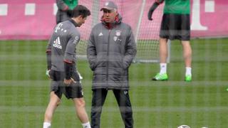 Lewandowski se retira del entrenamiento y preocupa al Bayern por duelo con Real Madrid